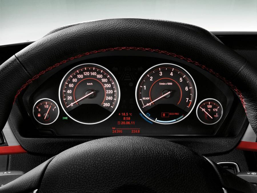  BMW 3-Series 2012 года  (фото 74 из 191)